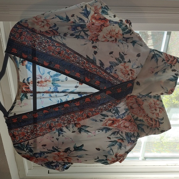 Blouse - Picture 4 of 4